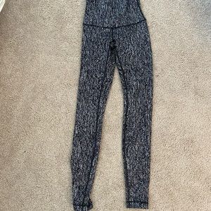 Lululemon Back and Grey Crackle Leggings